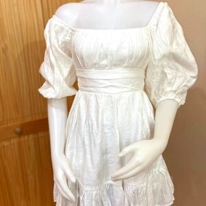 Selfie Leslie white dress